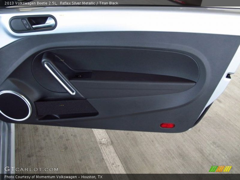 Reflex Silver Metallic / Titan Black 2013 Volkswagen Beetle 2.5L