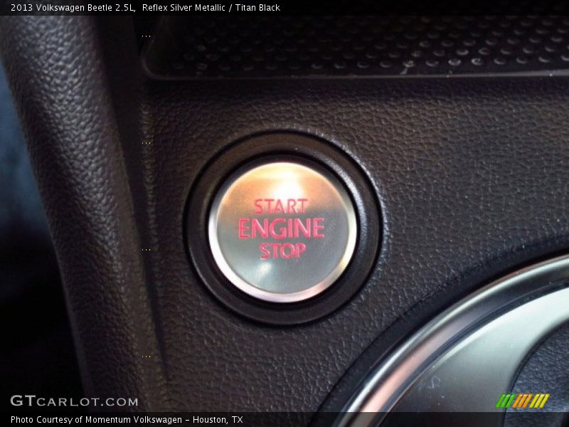 Reflex Silver Metallic / Titan Black 2013 Volkswagen Beetle 2.5L
