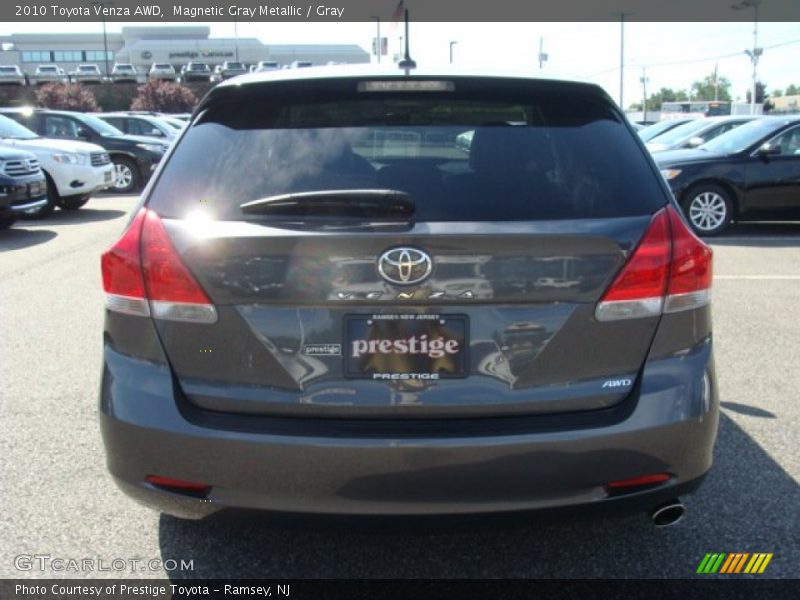 Magnetic Gray Metallic / Gray 2010 Toyota Venza AWD