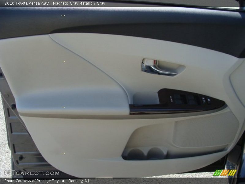 Magnetic Gray Metallic / Gray 2010 Toyota Venza AWD