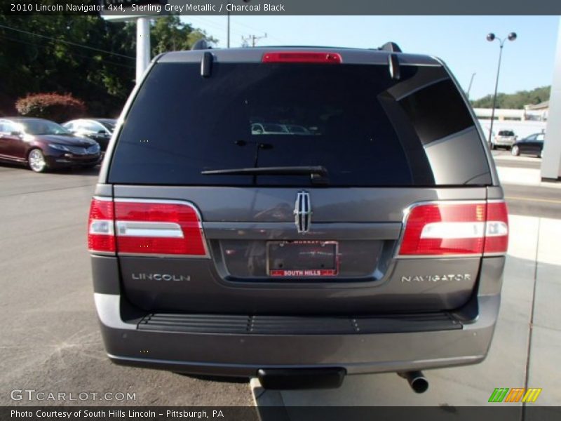 Sterling Grey Metallic / Charcoal Black 2010 Lincoln Navigator 4x4