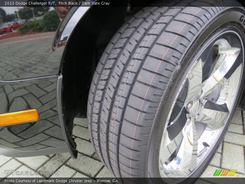 Pitch Black / Dark Slate Gray 2013 Dodge Challenger R/T