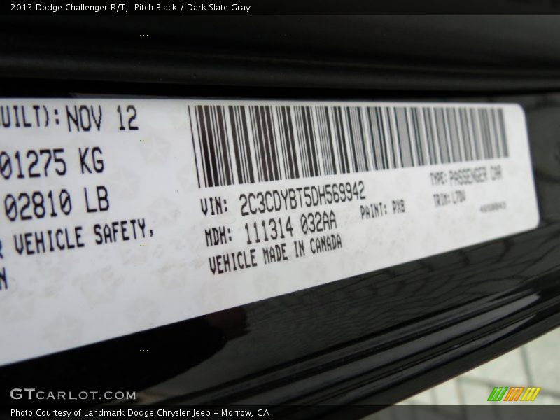 Pitch Black / Dark Slate Gray 2013 Dodge Challenger R/T