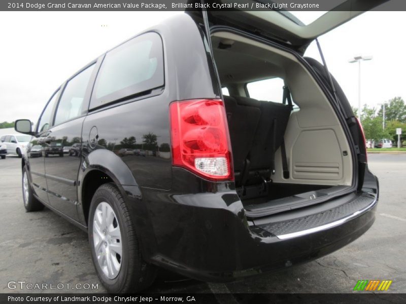 Brilliant Black Crystal Pearl / Black/Light Graystone 2014 Dodge Grand Caravan American Value Package
