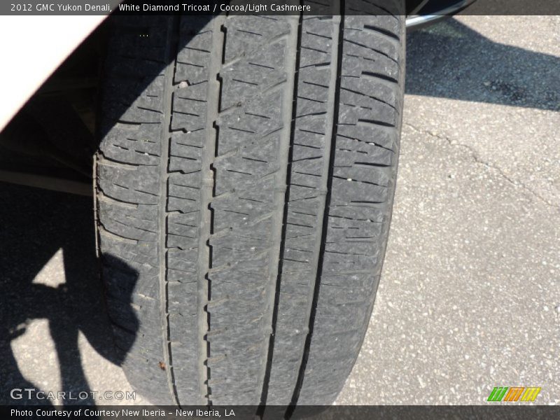 White Diamond Tricoat / Cocoa/Light Cashmere 2012 GMC Yukon Denali