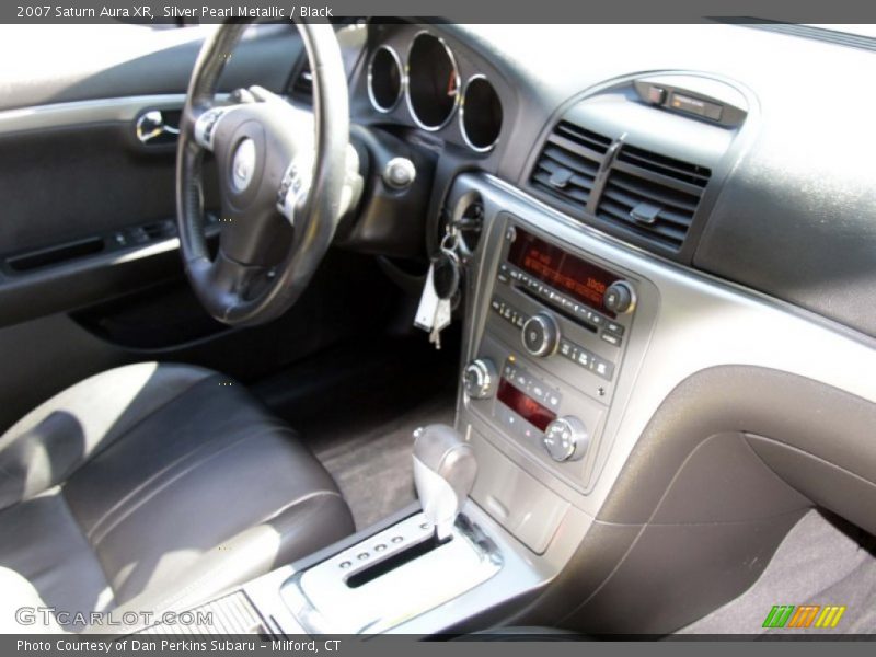 Silver Pearl Metallic / Black 2007 Saturn Aura XR