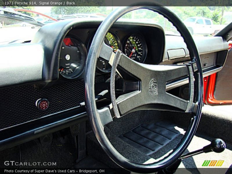  1971 914  Steering Wheel