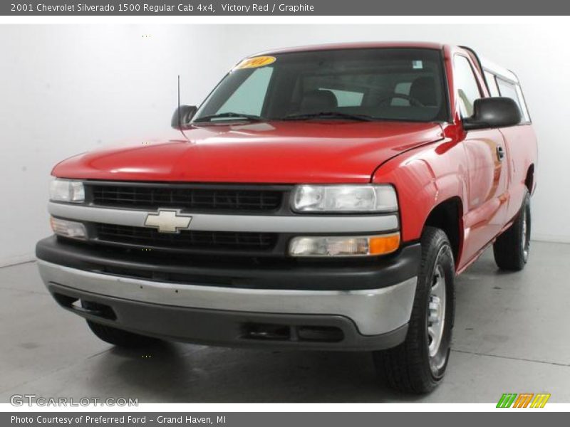 Victory Red / Graphite 2001 Chevrolet Silverado 1500 Regular Cab 4x4