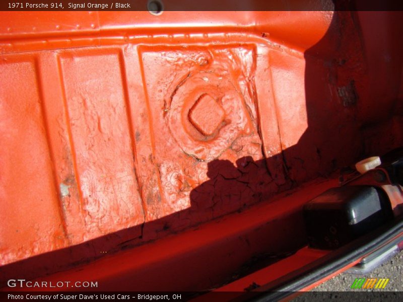 Signal Orange / Black 1971 Porsche 914