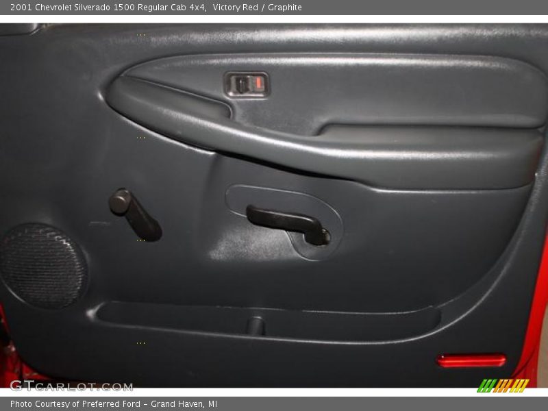 Victory Red / Graphite 2001 Chevrolet Silverado 1500 Regular Cab 4x4
