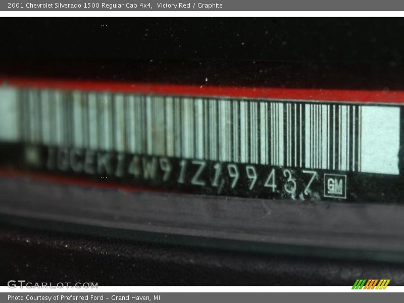Victory Red / Graphite 2001 Chevrolet Silverado 1500 Regular Cab 4x4