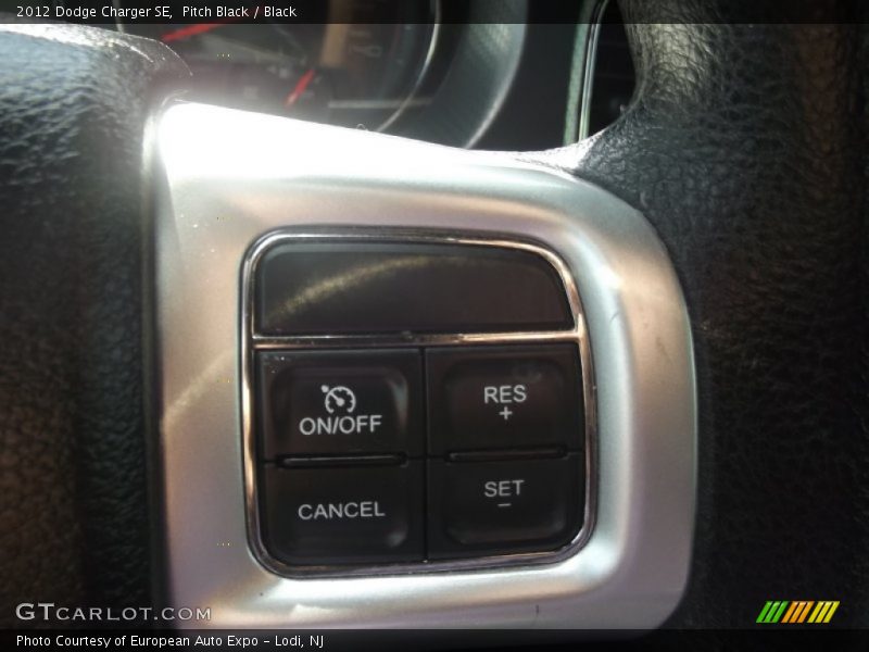 Pitch Black / Black 2012 Dodge Charger SE