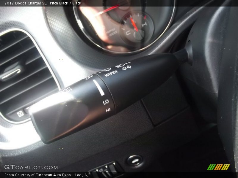 Pitch Black / Black 2012 Dodge Charger SE