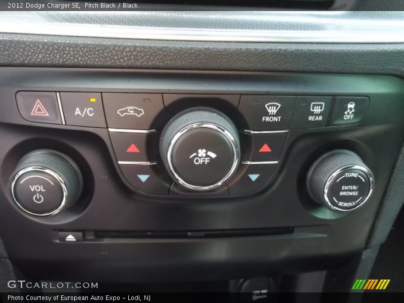 Pitch Black / Black 2012 Dodge Charger SE