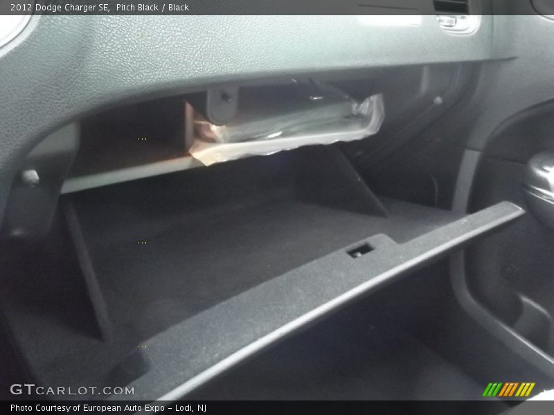 Pitch Black / Black 2012 Dodge Charger SE