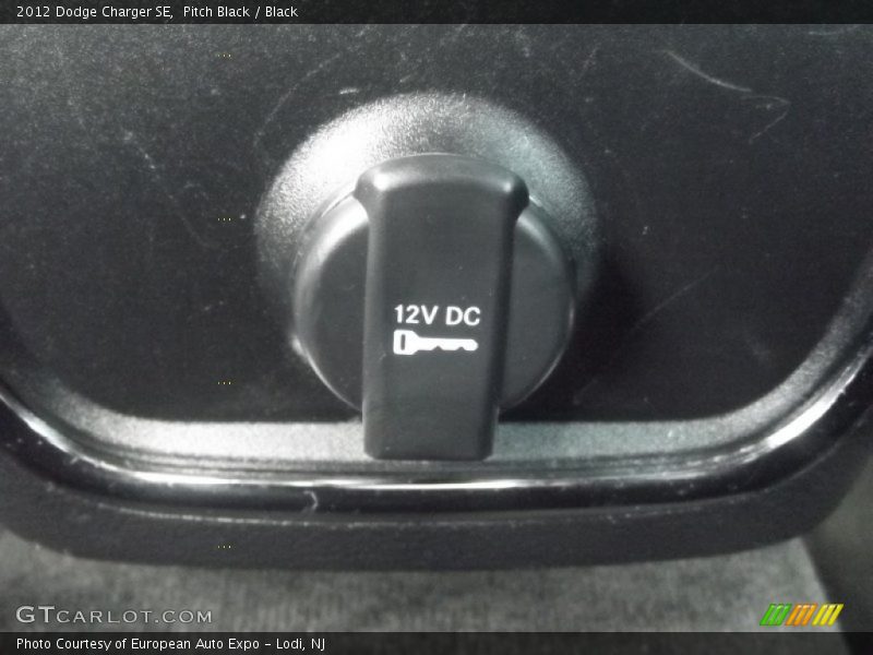 Pitch Black / Black 2012 Dodge Charger SE