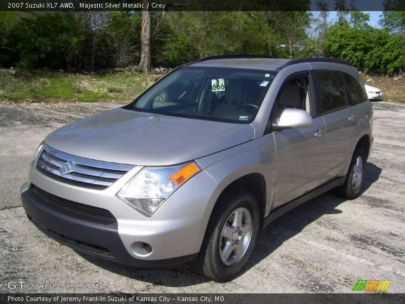 Majestic Silver Metallic / Grey 2007 Suzuki XL7 AWD