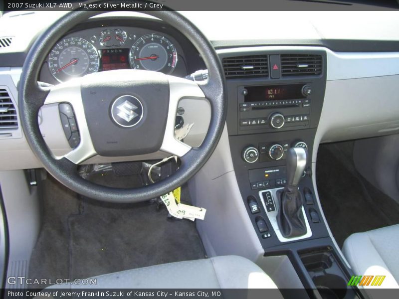 Majestic Silver Metallic / Grey 2007 Suzuki XL7 AWD