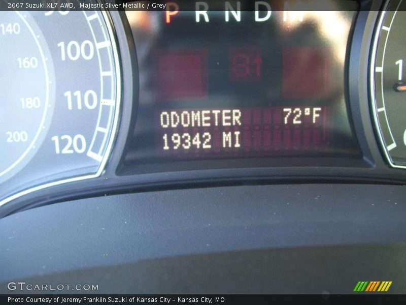 Majestic Silver Metallic / Grey 2007 Suzuki XL7 AWD