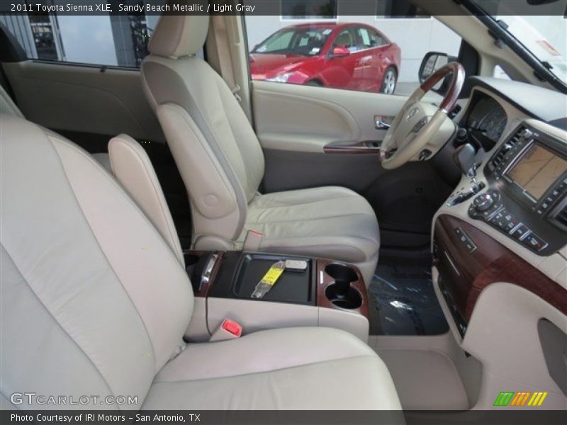Sandy Beach Metallic / Light Gray 2011 Toyota Sienna XLE