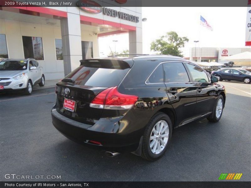 Black / Ivory 2009 Toyota Venza I4