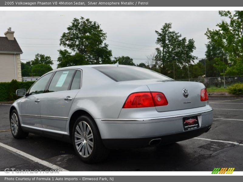 Silver Atmosphere Metallic / Petrol 2005 Volkswagen Phaeton V8 4Motion Sedan