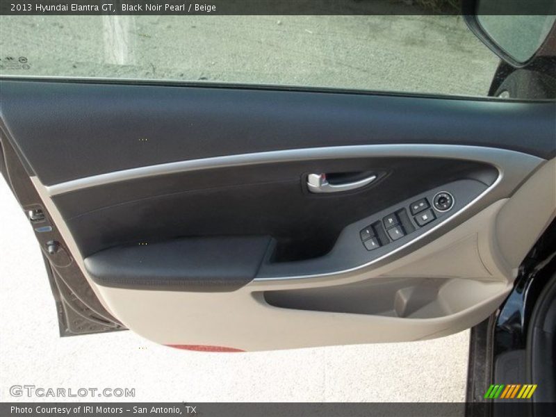 Black Noir Pearl / Beige 2013 Hyundai Elantra GT