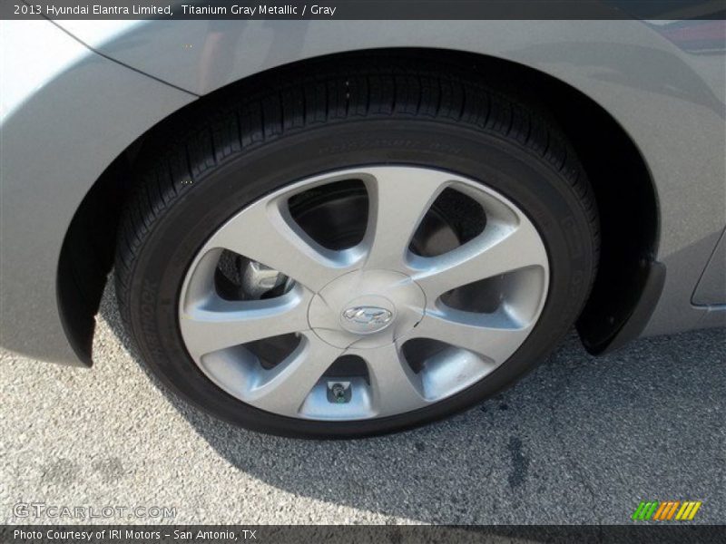 Titanium Gray Metallic / Gray 2013 Hyundai Elantra Limited