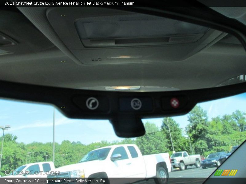 Silver Ice Metallic / Jet Black/Medium Titanium 2011 Chevrolet Cruze LS