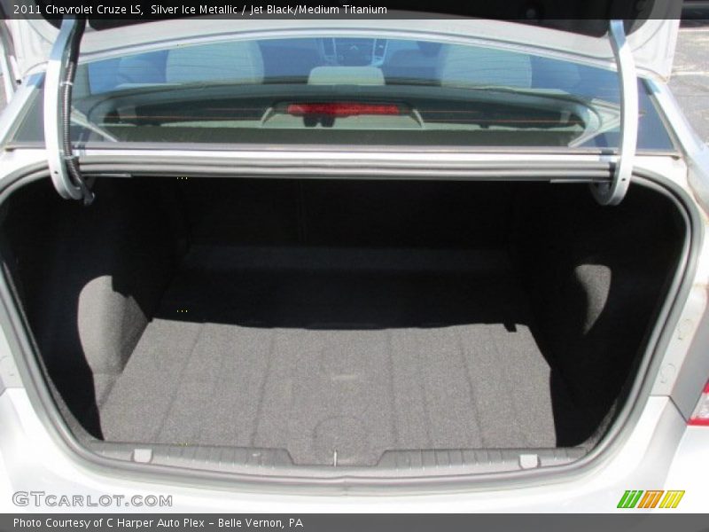 Silver Ice Metallic / Jet Black/Medium Titanium 2011 Chevrolet Cruze LS