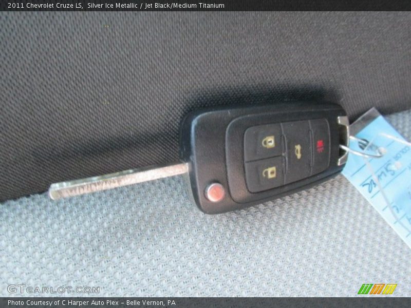 Silver Ice Metallic / Jet Black/Medium Titanium 2011 Chevrolet Cruze LS