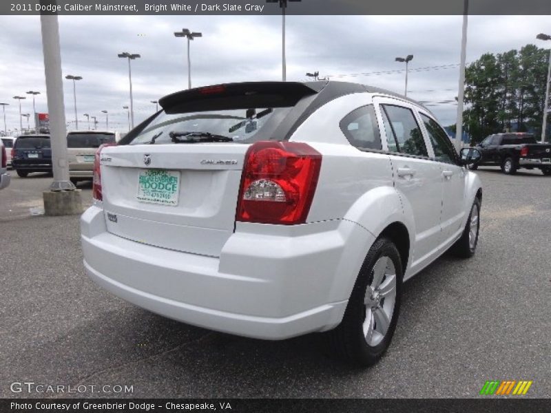 Bright White / Dark Slate Gray 2011 Dodge Caliber Mainstreet