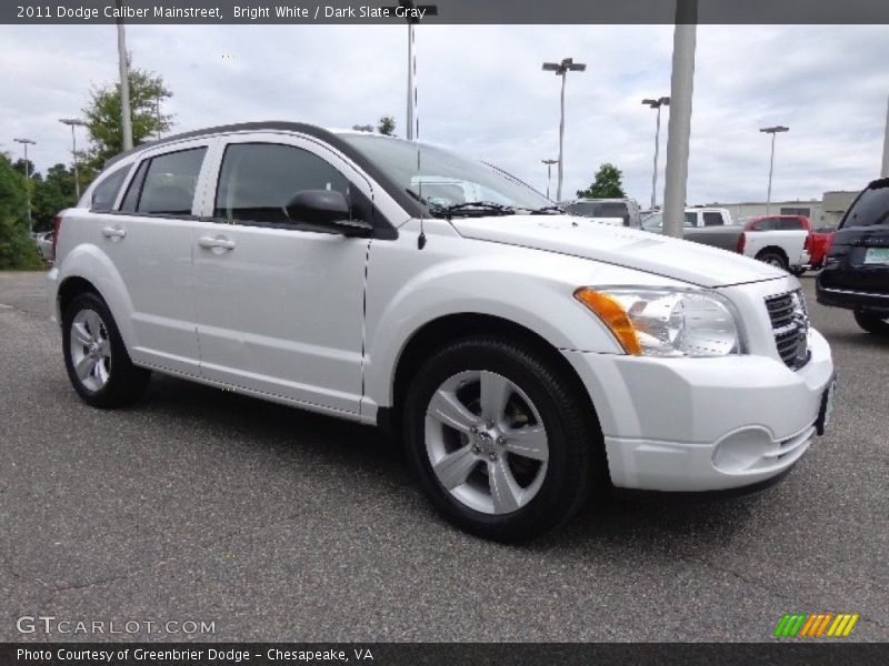 Bright White / Dark Slate Gray 2011 Dodge Caliber Mainstreet