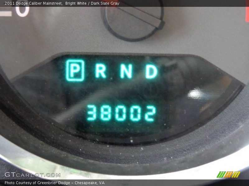Bright White / Dark Slate Gray 2011 Dodge Caliber Mainstreet