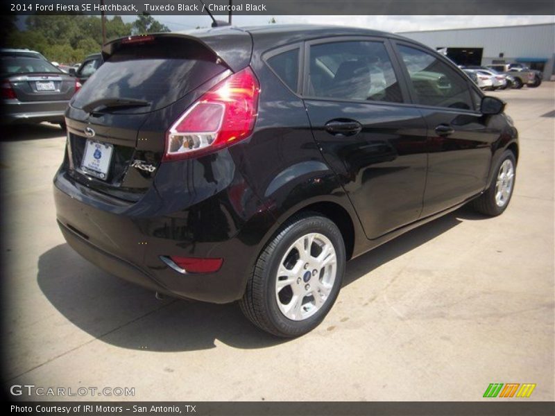 Tuxedo Black / Charcoal Black 2014 Ford Fiesta SE Hatchback