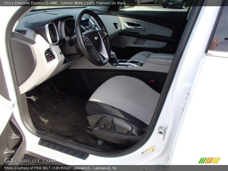 Summit White / Light Titanium/Jet Black 2011 Chevrolet Equinox LS AWD