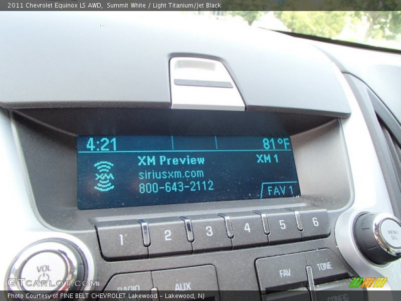 Summit White / Light Titanium/Jet Black 2011 Chevrolet Equinox LS AWD