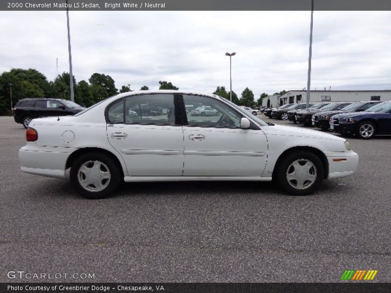 Bright White / Neutral 2000 Chevrolet Malibu LS Sedan