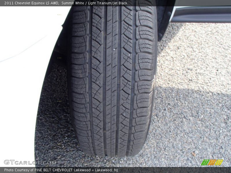 Summit White / Light Titanium/Jet Black 2011 Chevrolet Equinox LS AWD