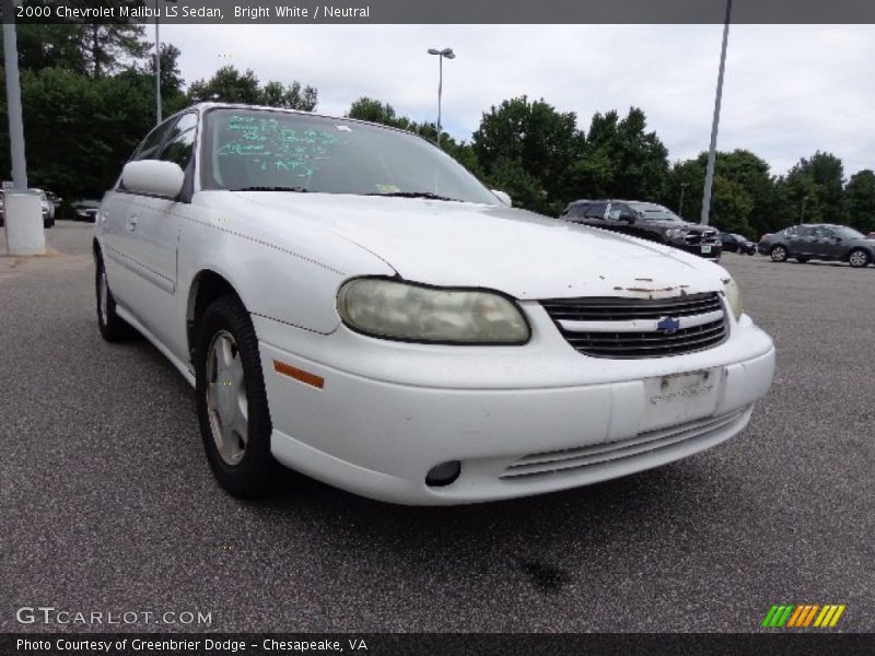 Bright White / Neutral 2000 Chevrolet Malibu LS Sedan