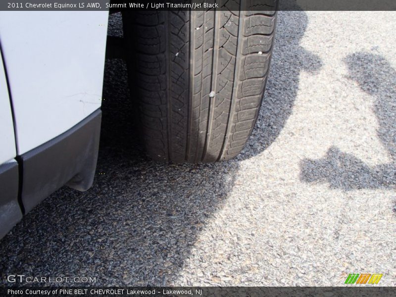 Summit White / Light Titanium/Jet Black 2011 Chevrolet Equinox LS AWD