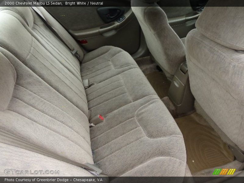 Bright White / Neutral 2000 Chevrolet Malibu LS Sedan