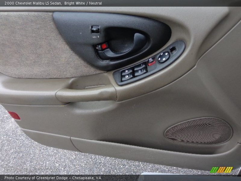 Bright White / Neutral 2000 Chevrolet Malibu LS Sedan