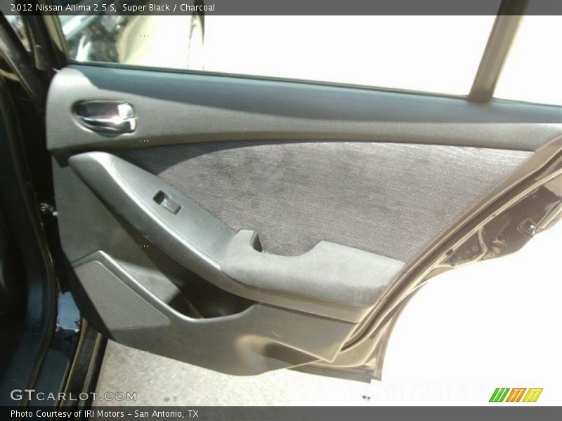 Super Black / Charcoal 2012 Nissan Altima 2.5 S