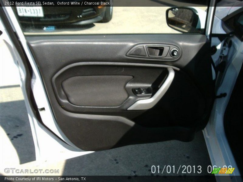 Oxford White / Charcoal Black 2012 Ford Fiesta SEL Sedan