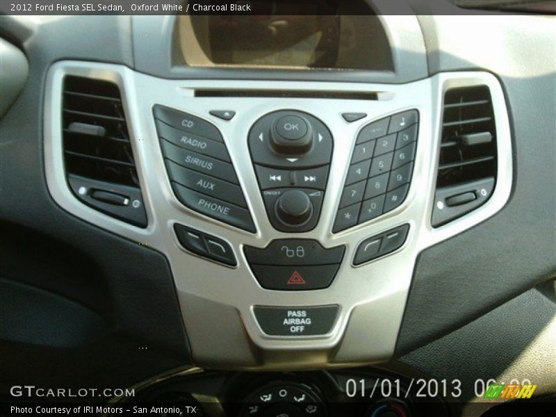 Oxford White / Charcoal Black 2012 Ford Fiesta SEL Sedan