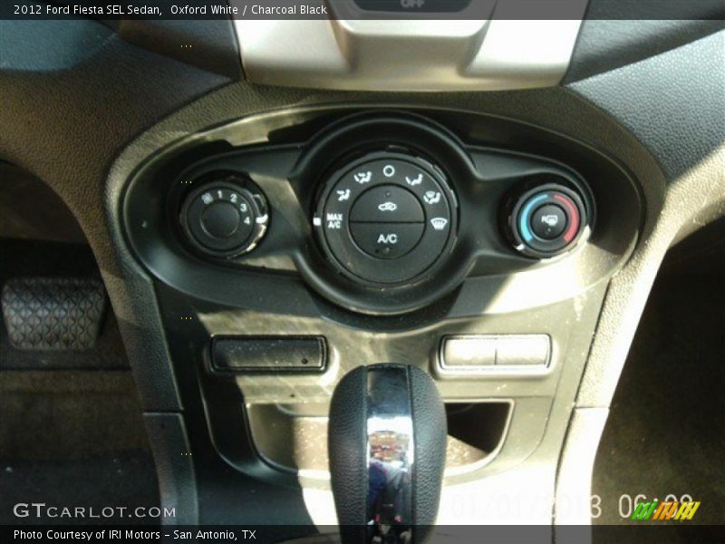 Oxford White / Charcoal Black 2012 Ford Fiesta SEL Sedan