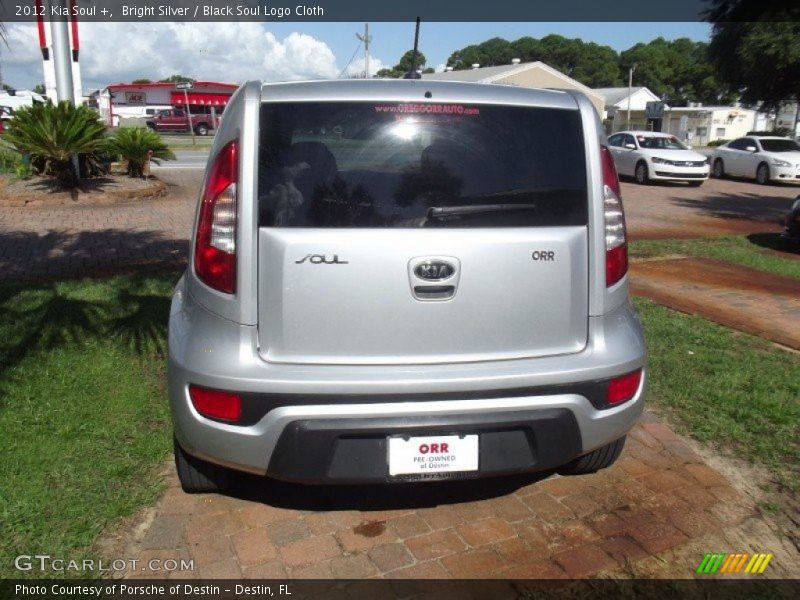 Bright Silver / Black Soul Logo Cloth 2012 Kia Soul +