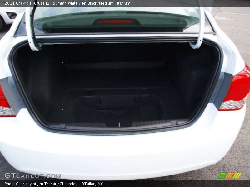 Summit White / Jet Black/Medium Titanium 2011 Chevrolet Cruze LS
