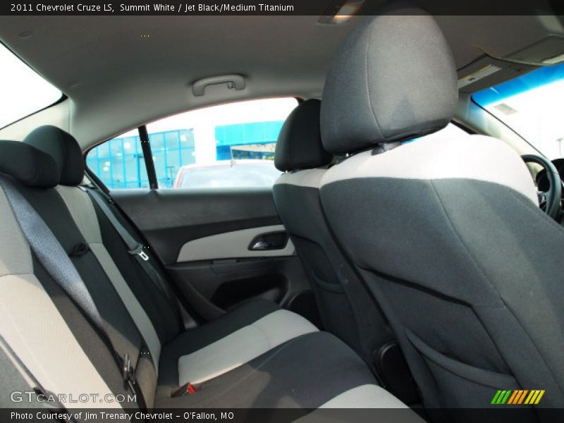 Summit White / Jet Black/Medium Titanium 2011 Chevrolet Cruze LS